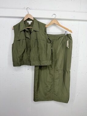 Vintage Doncaster Women’s size 16 Olive Green 2 Piece Parachute Maxi Skirt & Top